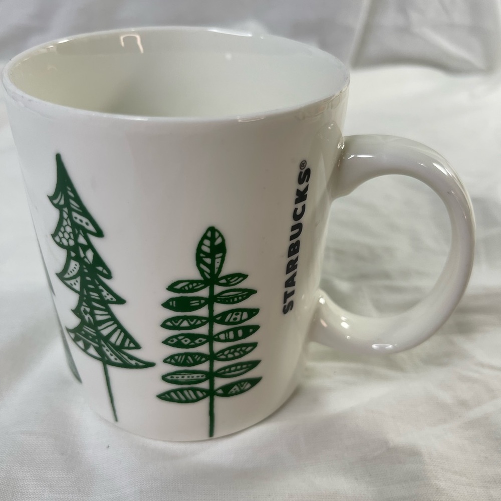 ⭐️STARBUCKS Christmas Holiday Evergreen Tree Mug Micro & Dish Safe 2015